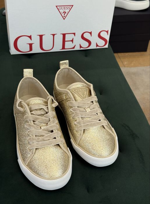 Дамски кецове Guess gold