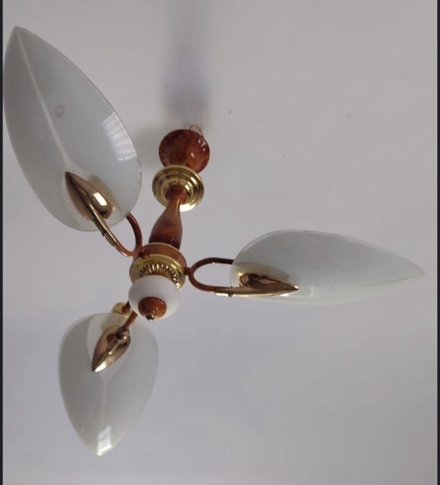 Арзан люстралар сатылады