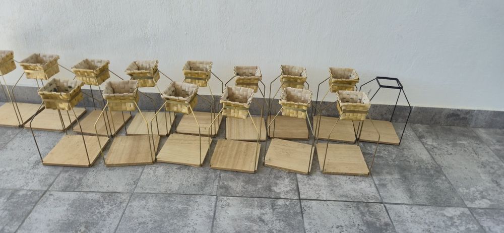 Suporti pentru aranjamente florare