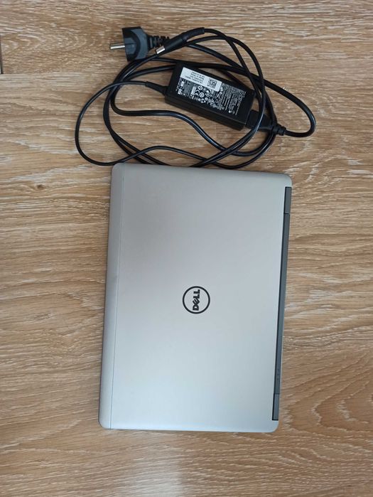 Лаптоп Lenovo E7440 I5-4300U 8GB