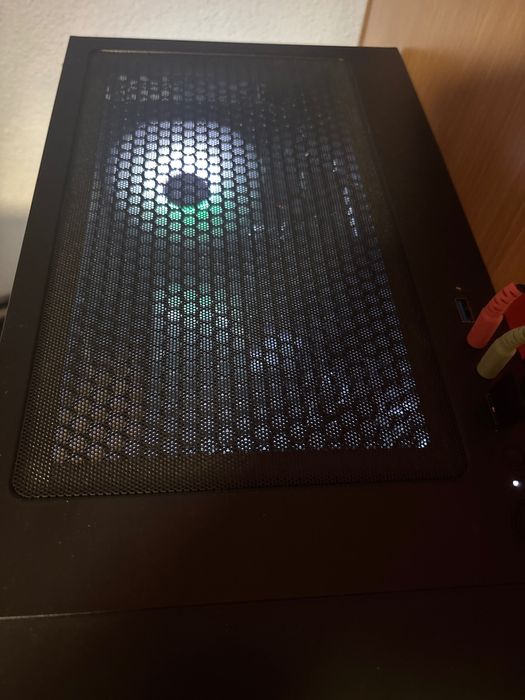 Компютър Radeon RX 6650 XT; AMD RYZEN 5 5600X 6-core Processor