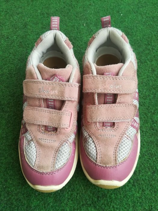 ПОДАРЯВАМ маратонки за момиче Skofus 32 номер