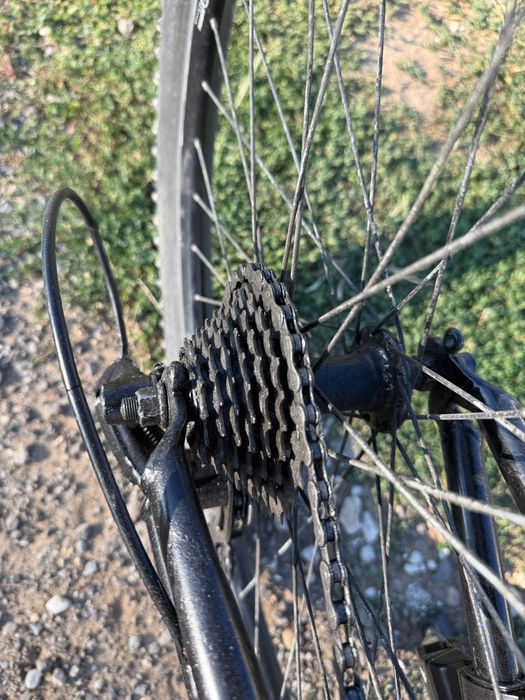 Bicicletă full suspensie roți pe 26