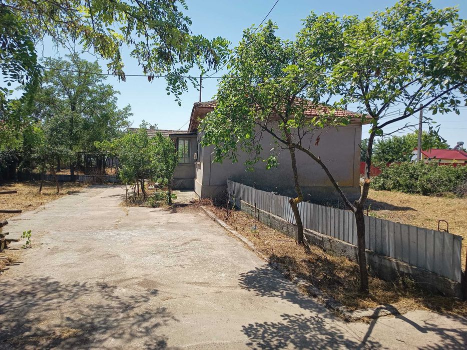 Casa locuibila + Teren generos 3550 mp, intravilan – Comuna Baia, Judetul Tulcea