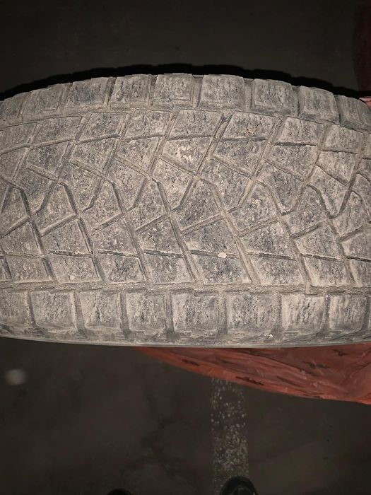 Продам резину всесезонка 275ш. 60в. 18р