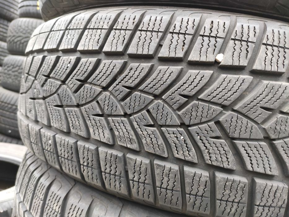 4бр Зимни гуми 215 65 17 - Goodyear