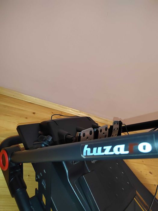 Logitech g29 + shifter 6 предавки + Стойка Huzaro