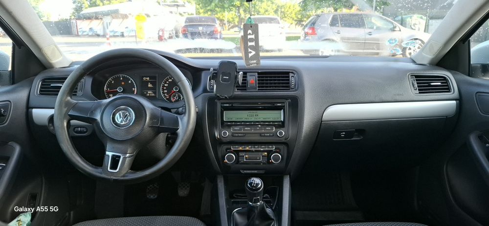 Vw   Jetta    an 2012