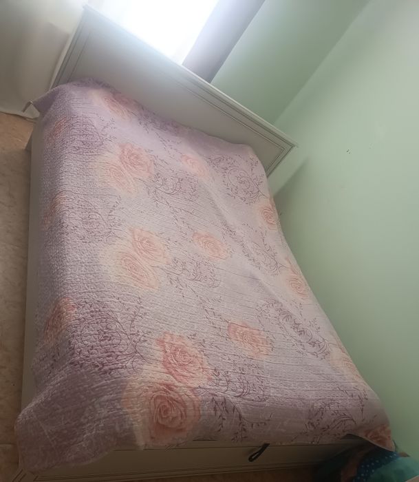 Продам кровать с подъемным механизмом