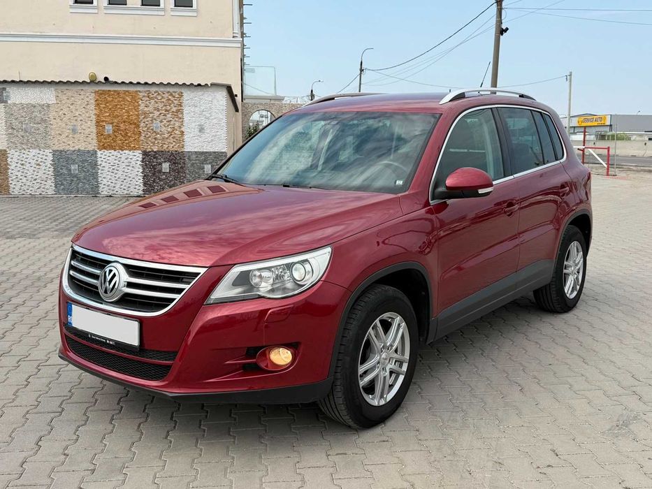 Volkswagen Tiguan / 4x4 / Automat / Navigatie / Proprietar