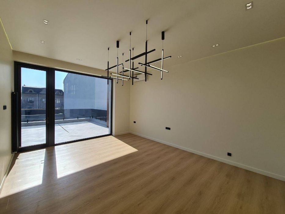 Продаётся дом Мирзо Улугбекский район Центр Луначарского