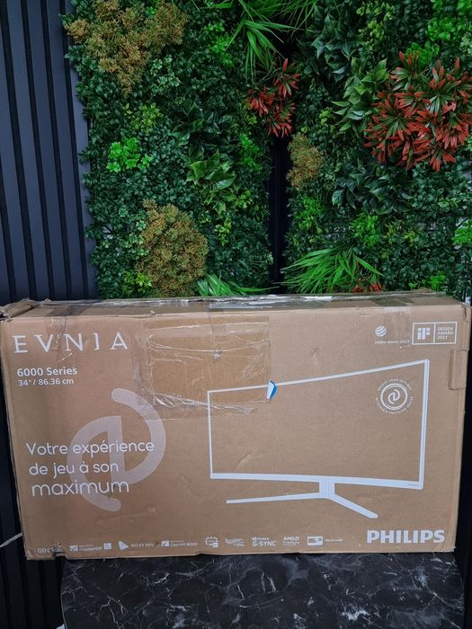 Noble Amanet - Monitor Gaming Philips EVNIA Curbat, 34" QD OLED, 175HZ