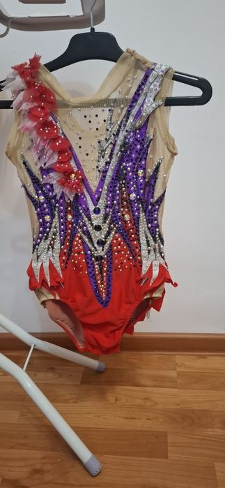 Costum gimnastica