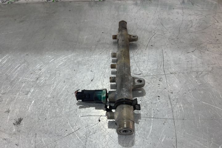 Rampa injectoare 0445214024 Renault Megane prima generatie (facelift)