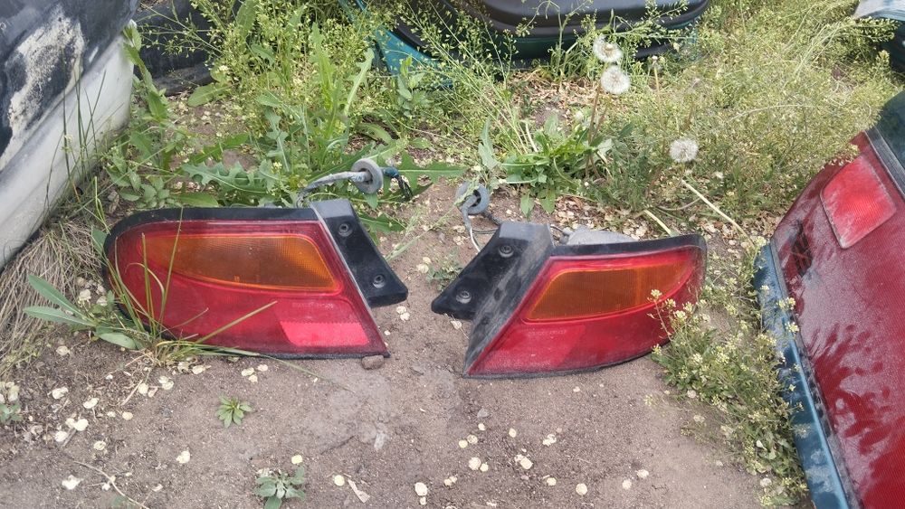 Продам запчасти от Мазда 323