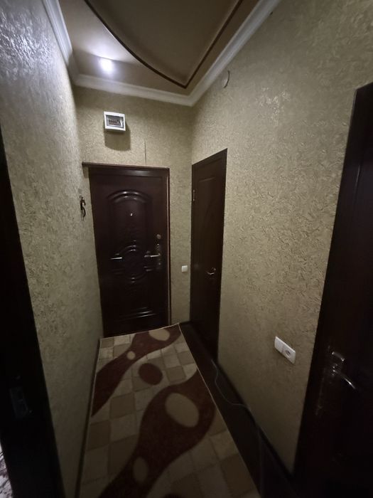 Chilonzor 19 kv 3 xona kvartira hamma narsasi bor. Bez makler!!!