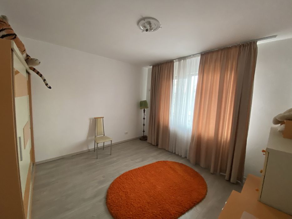 Apart 4 camere Raul Doamnei