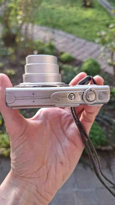 Olympus FE-250 – компактен дигитален фотоапарат