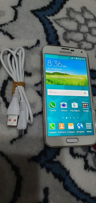 Telefon Samsung S5 S4 sotiladi