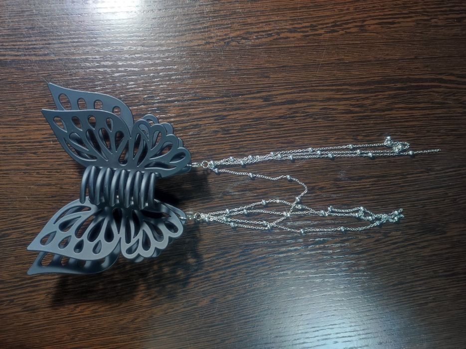 Заколка бабочка продам