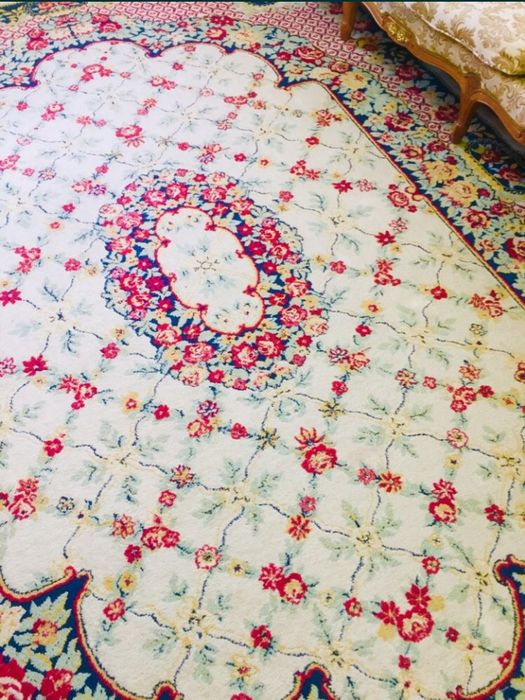 Красивый  ковёр Бельгия