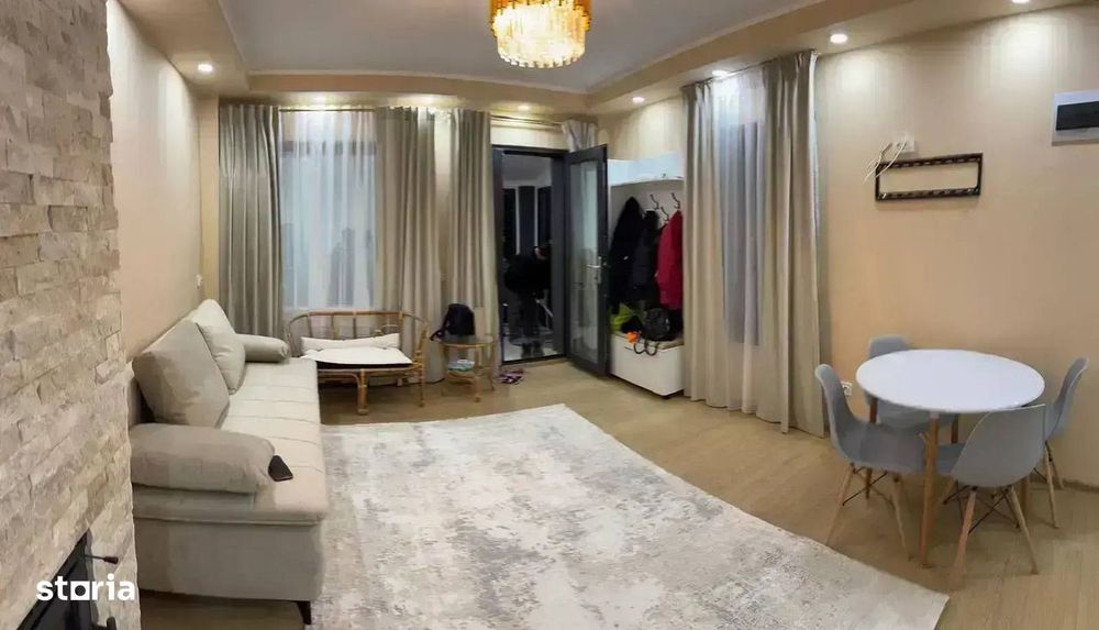 Casă Curte De Inchiriat Curte 150 Mp + Foișor Vitan Mall