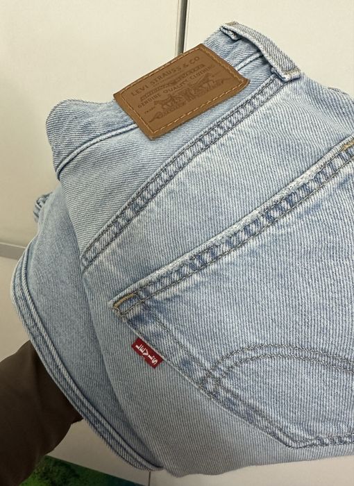 Blugi Levi’s High Loose