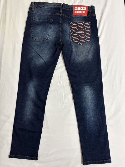 Blugi Dsquared 2 , noi cu eticheta