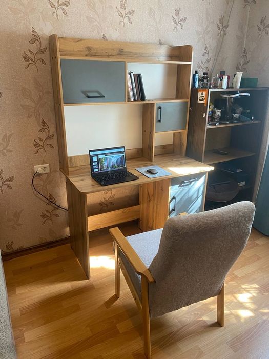 Компьютерный,письменный стол из ЛМДФ