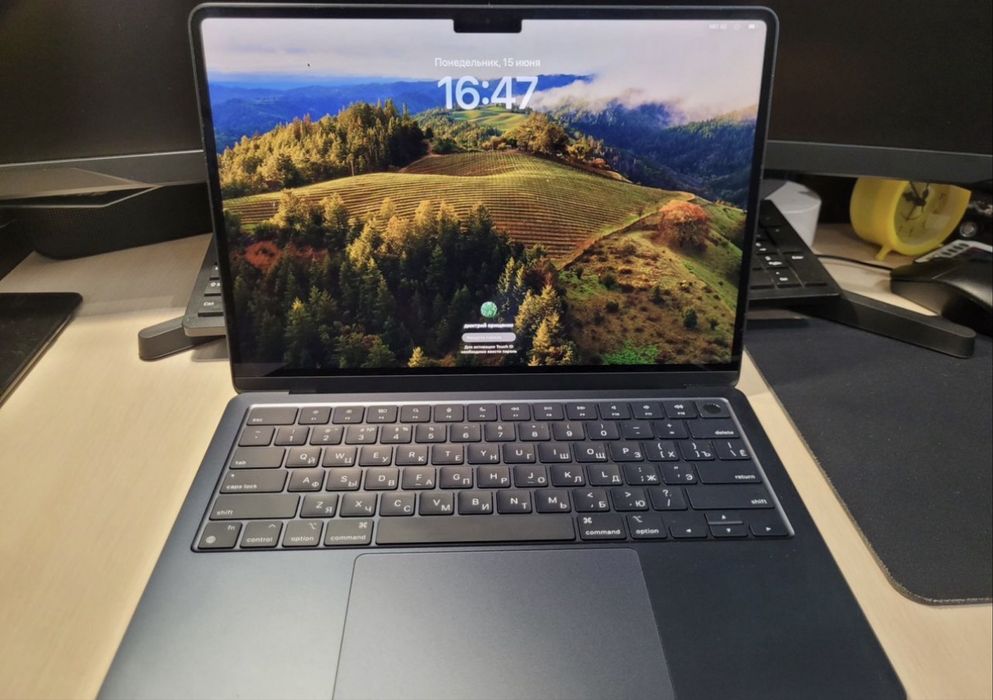 Macbook M3 Air - 8/256