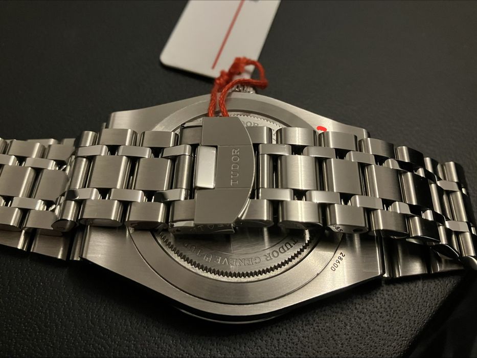 Tudor royal date day 41 mm