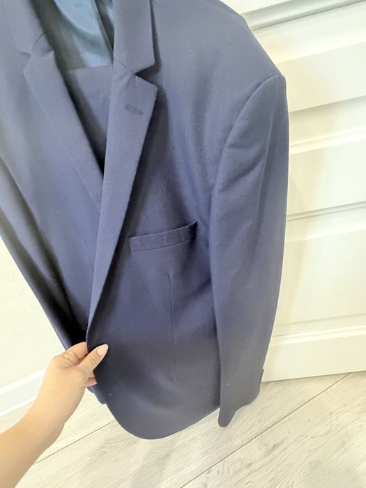 Продам мужской костюм