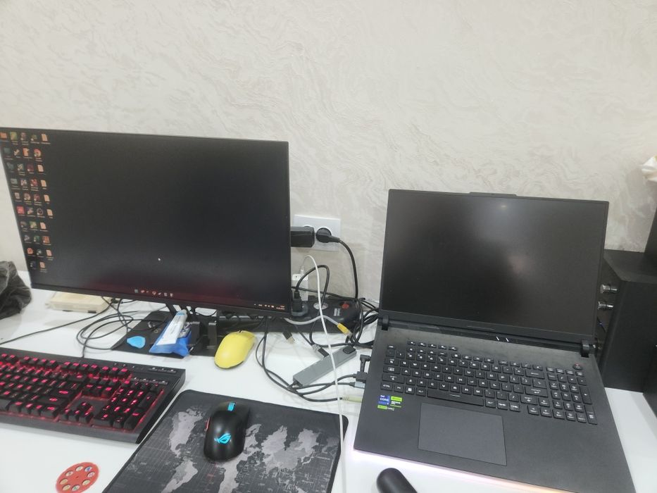 Asus ROG Strix SCAR G18  4090