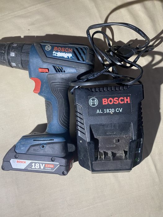 Bormasina Filetanta Bosch GSR 18V-28,incarcator si baterie 3,0Ah