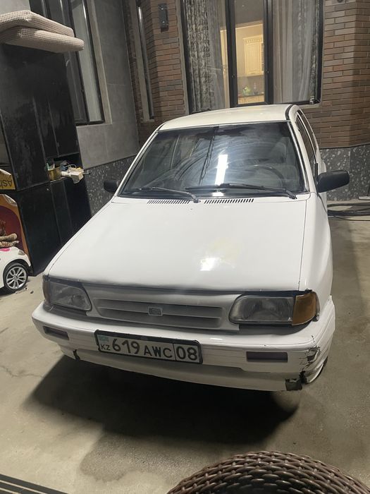 Машина Kia praid 1995 года