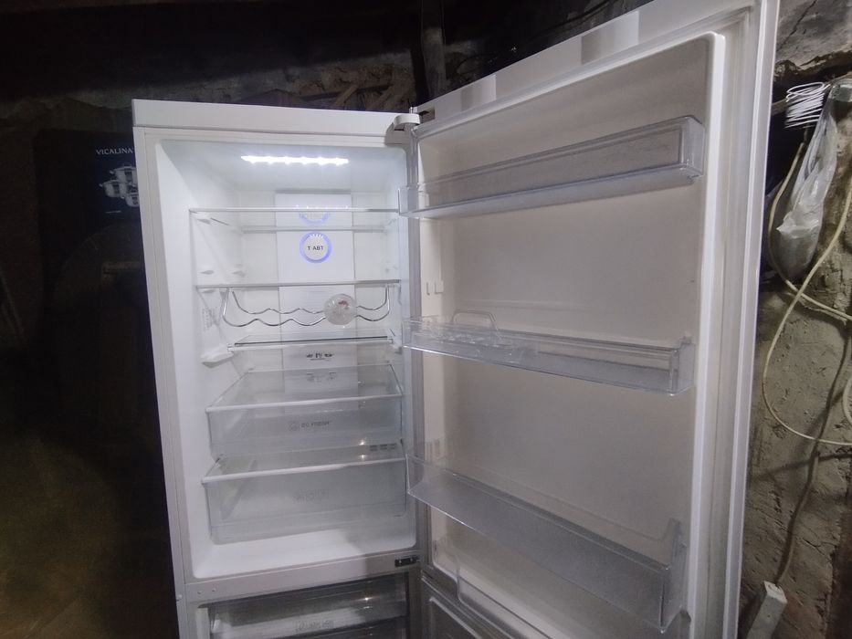 Продам холодильник