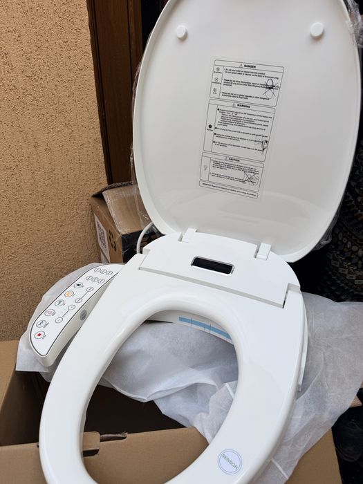Capac wc inteligent nou ,nefolosit