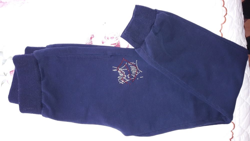 Спортивная костюм