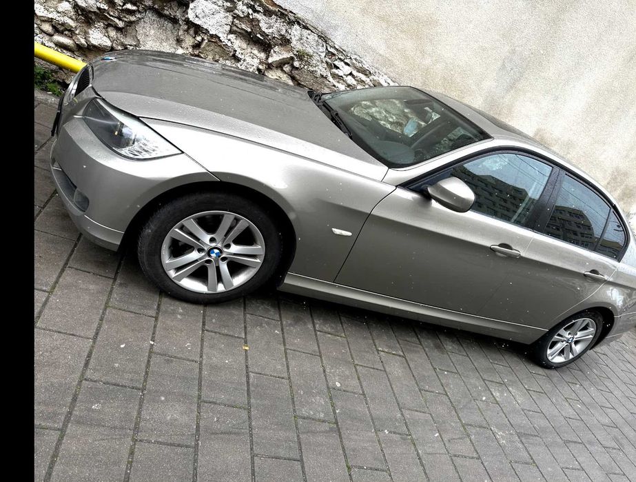 BMW 320i E90 2009 • 2.0 Benzină • 170 CP
