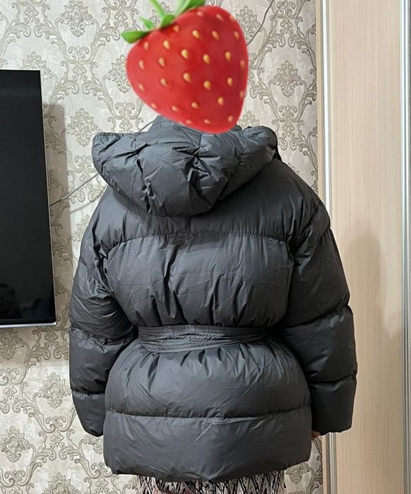 Продам куртку женскую