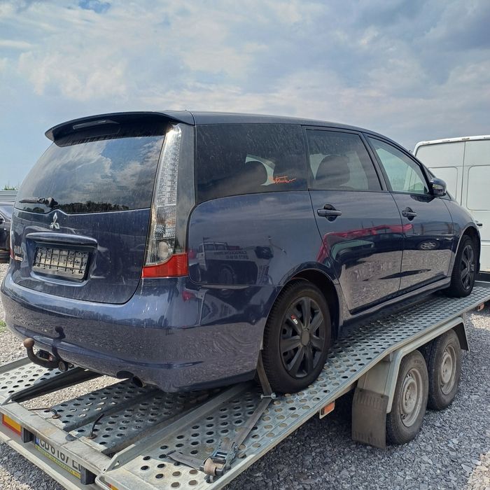 Мицубиши Грандис 2.4 На части