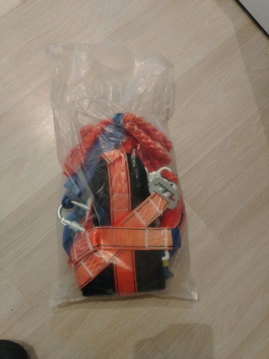 Продаются пояс новый