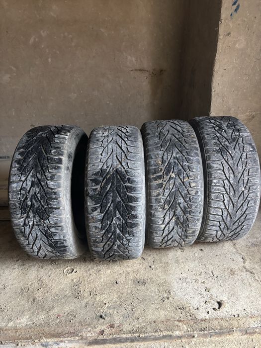 Продам резину 255/50/19