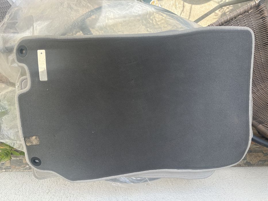 Presuri / Covorase mocheta Mercedes CLK A209 gri originale