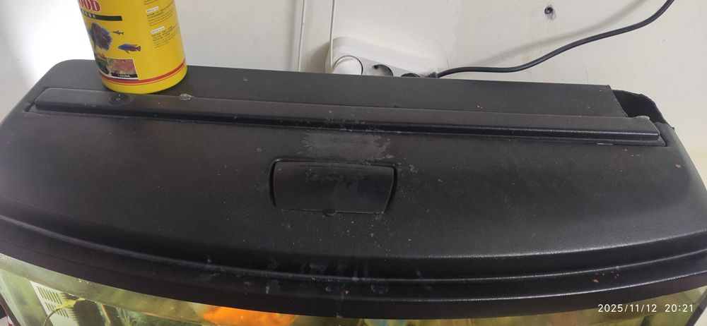 Аквариум с рыбками