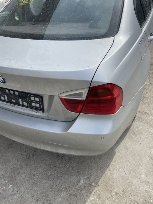 Dezmembrez bmw 320d e90