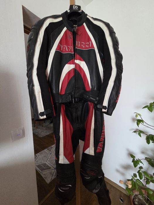 Costum moto Vanucci 48
