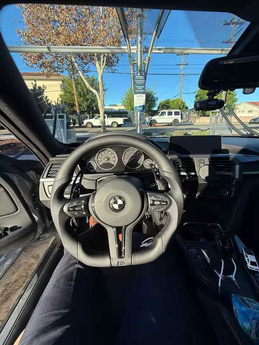 Нов кожен спортен волан за BMW (М пакет / Flat Bottom)