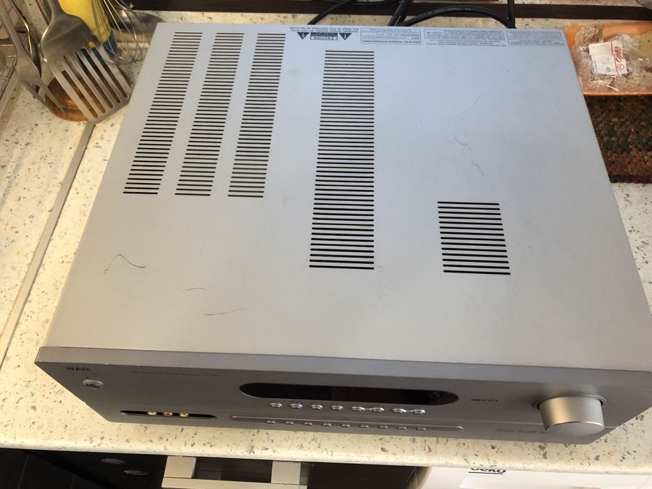 NAD T-753 ресивър