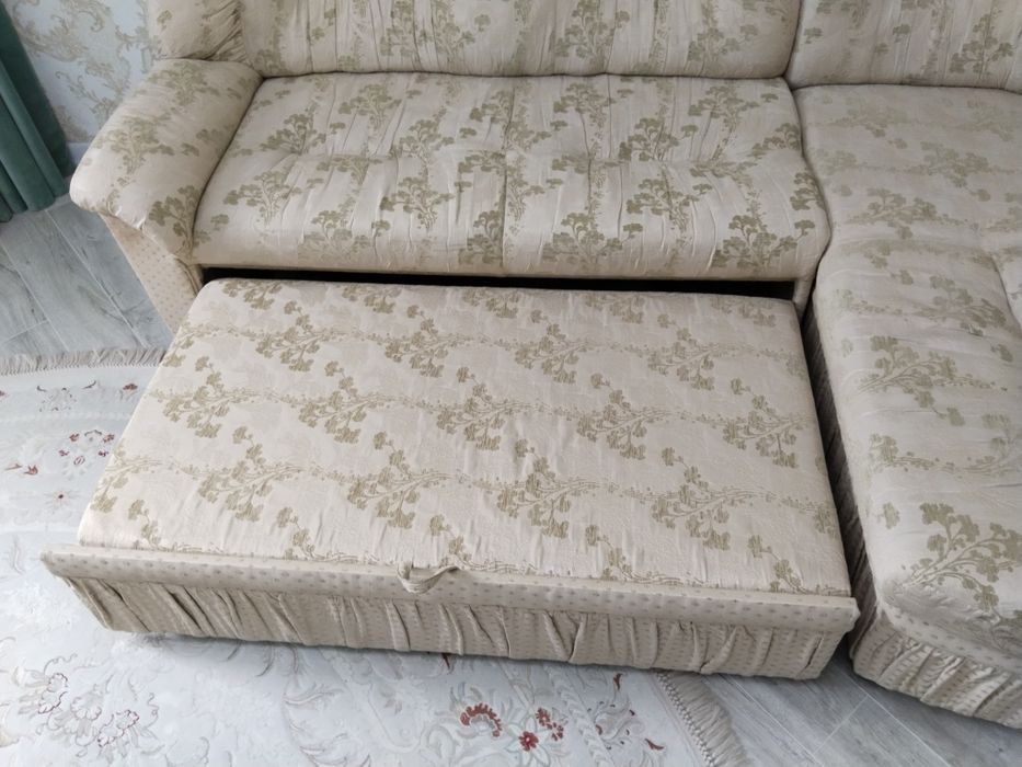 Диван для зала (угловой)